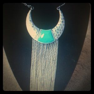 Mia Inspiration necklace with earrings to match